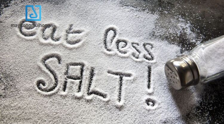 Ăn ít muối có lợi cho sức khỏe của người bệnh phổi