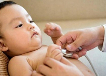 Nhận biết dấu hiệu trẻ sơ sinh bị viêm phổi