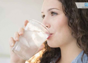 Uống nước đá lạnh có gây viêm họng không?